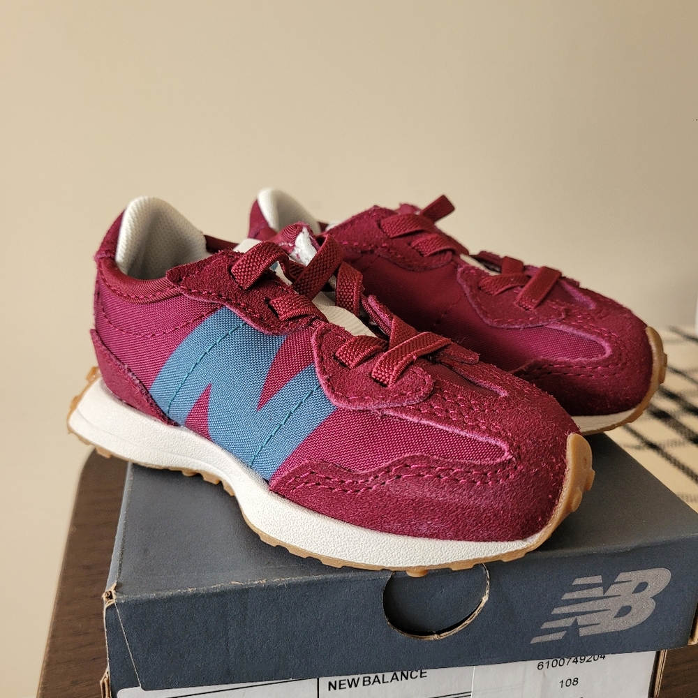New Balance 327 size 6